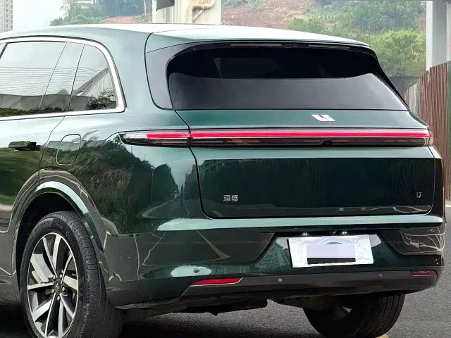 Li Auto L7 — Фото автомобиля 16