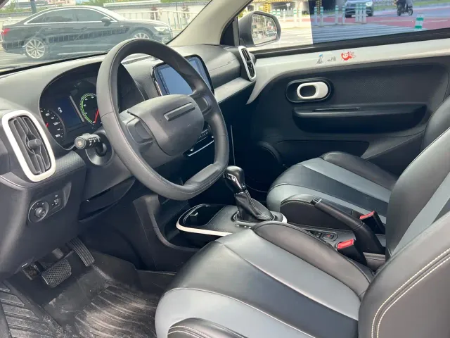 Roewe Clever — Фото автомобиля 7