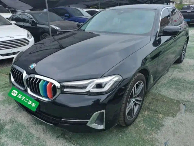 Фотография автомобиля — BMW 5 Series