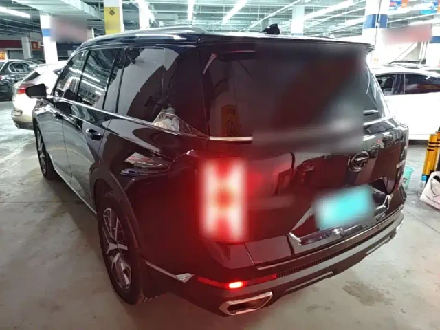 GAC Trumpchi GS8 — Фото автомобиля 4