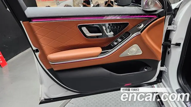 Mercedes-Benz S-Class — Фото автомобиля 22