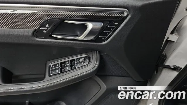 Porsche Macan — Фото автомобиля 26
