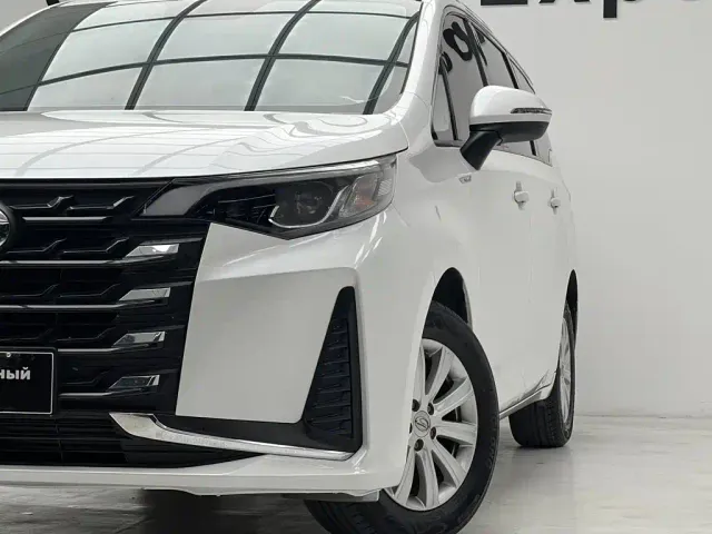 GAC Trumpchi M6 — Фото автомобиля 5