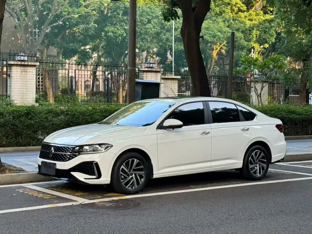 Фотография автомобиля — Volkswagen Lavida