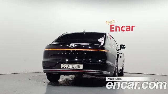 Hyundai Grandeur Grandeur (GN7) 2.5 Бензин 2WD — Фото автомобиля 4