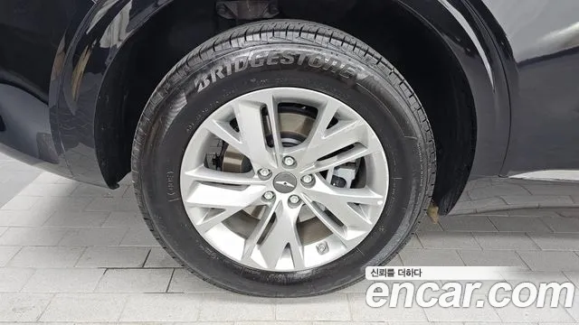 Genesis GV70 — Фото автомобиля 5
