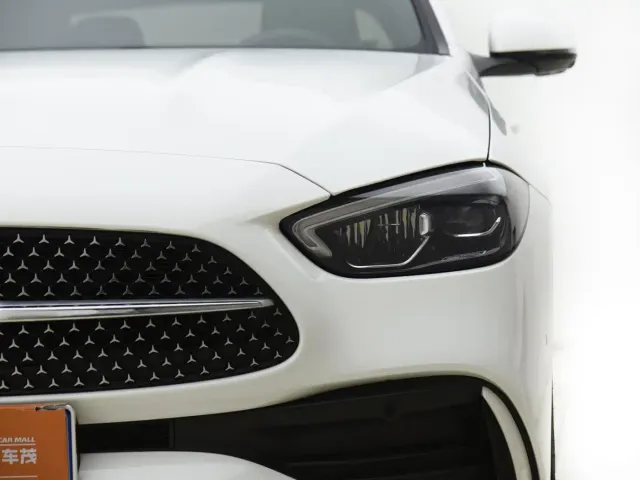 Mercedes-Benz C-Class — Фото автомобиля 3
