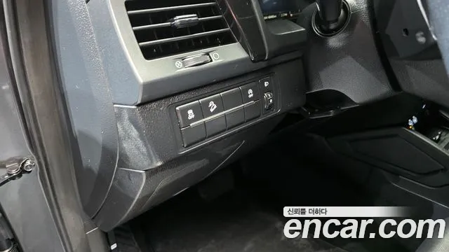 KG_Mobility_Ssangyong Rexton Новый Rexton Sport Дизель 2.2 4WD — Фото автомобиля 17