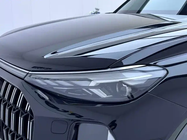 Audi Q6 — Фото автомобиля 12