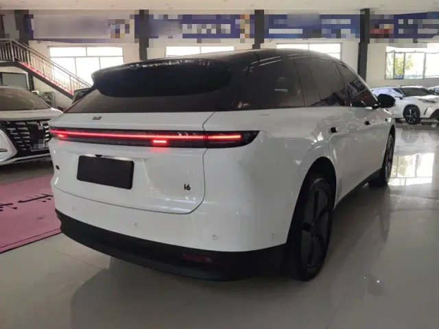 Li Auto i6 — Фото автомобиля 6