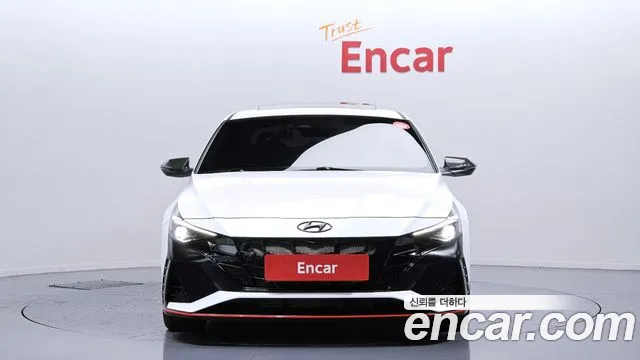 Hyundai AVANTE — Фото автомобиля 3