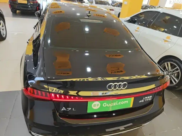 Audi A7L — Фото автомобиля 5
