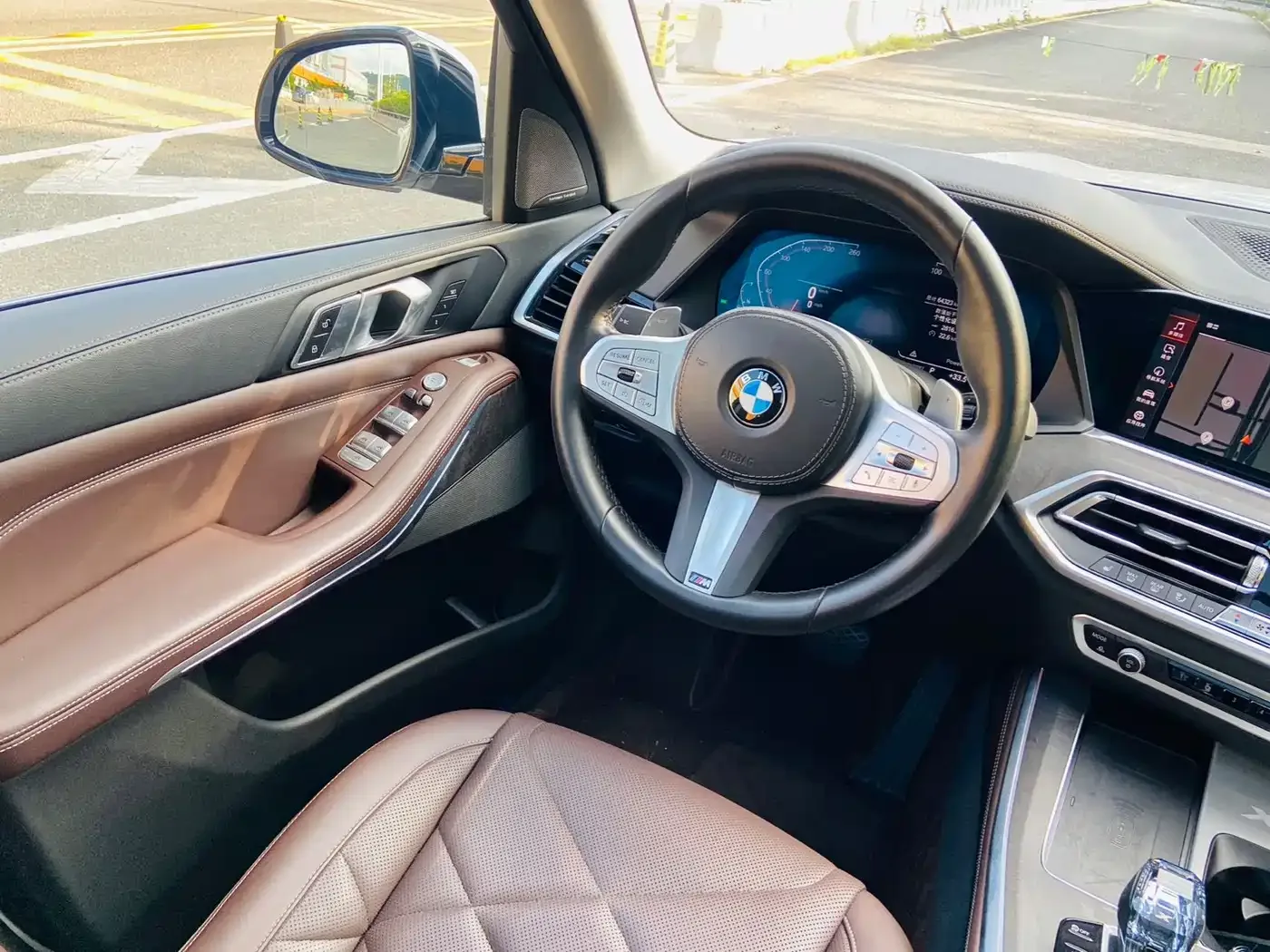 BMW BMW X5 2022 xDrive 30Li M Sport Package — Фото автомобиля 19
