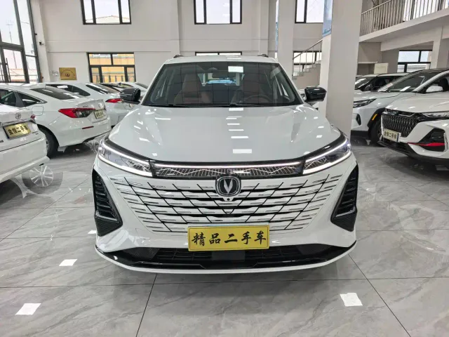 Changan CS75 Plus — Фото автомобиля 3
