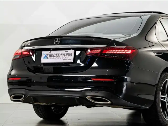 Mercedes-Benz E-Class — Фото автомобиля 7