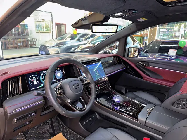 GAC Trumpchi M8 — Фото автомобиля 7