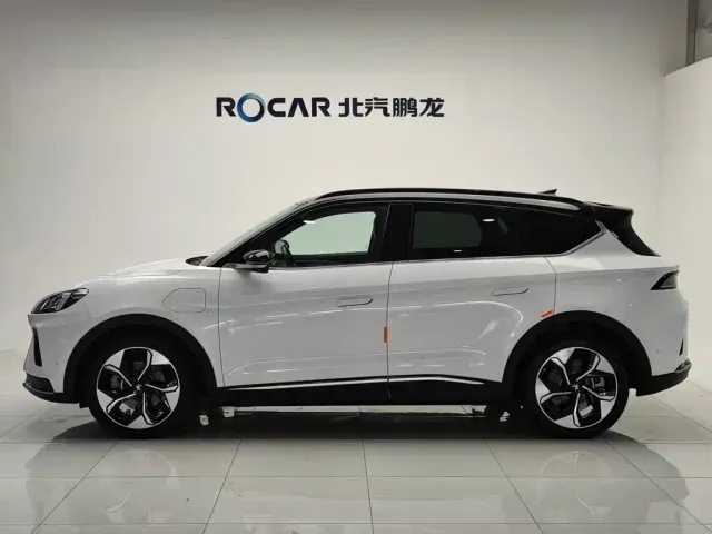 Arcfox Alpha T — Фото автомобиля 3