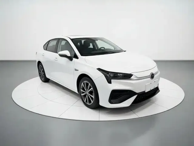 Aion AION S 2022 Mei 580 — Фото автомобиля 3