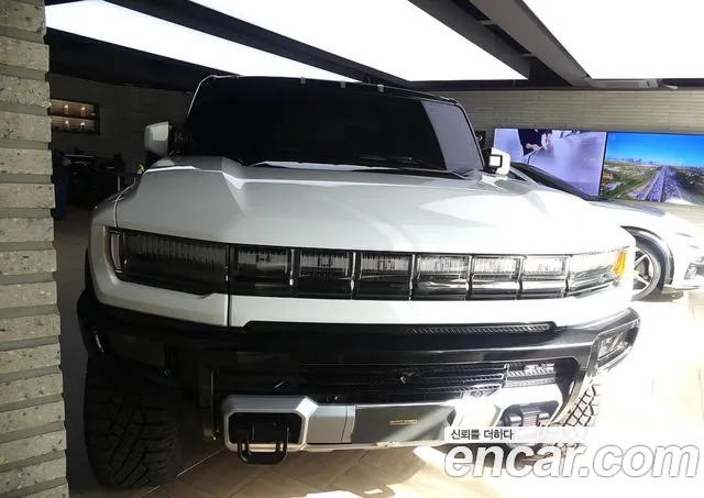 Фотография автомобиля — GMC Hummer EV