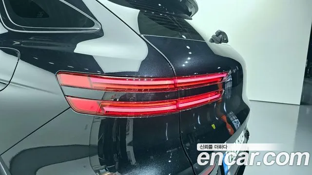 Genesis GV70 — Фото автомобиля 20