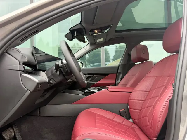 BMW 5 Series — Фото автомобиля 10