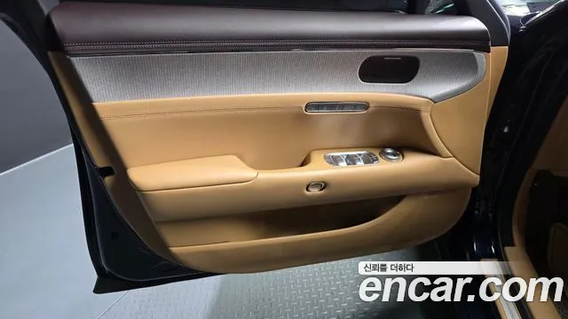 Genesis G90 — Фото автомобиля 24