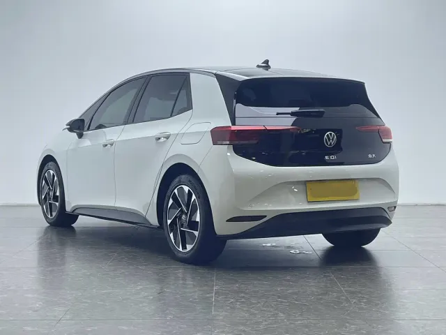 Volkswagen ID.3 — Фото автомобиля 21