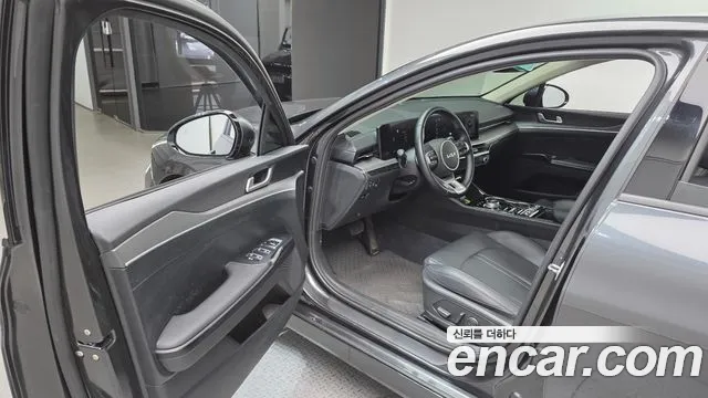 Kia K5 Новый K5 3 поколение 2.0 LPi(Для проката) — Фото автомобиля 10