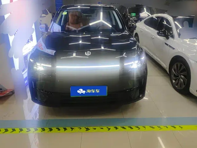 Leapmotor C10 — Фото автомобиля 2