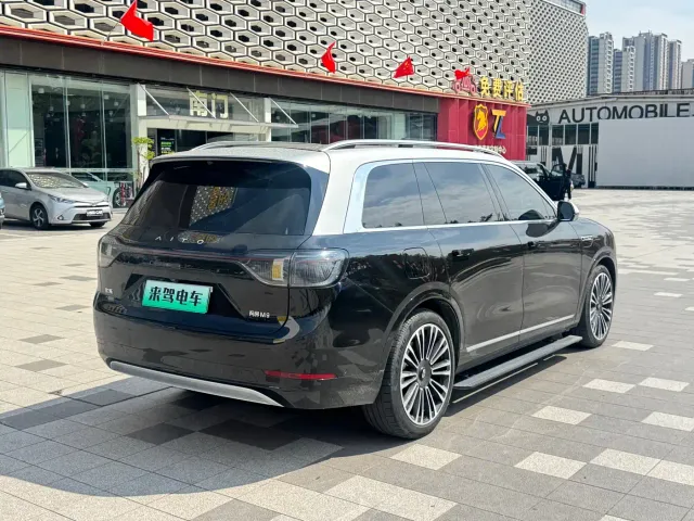 Aito M9 — Фото автомобиля 4
