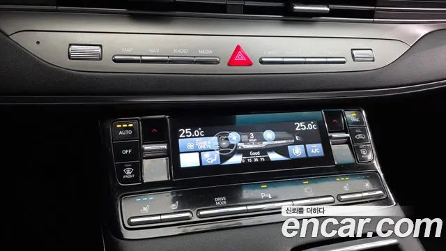 Hyundai Grandeur (New) Hybrid — Фото автомобиля 17