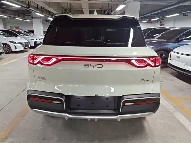 BYD Yuan UP — Фото автомобиля 5