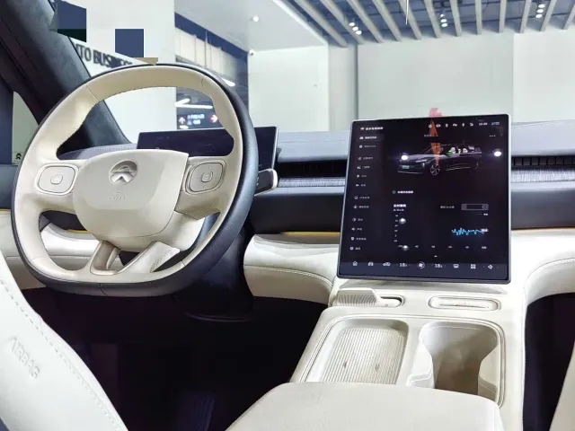 Nio ES6 — Фото автомобиля 6