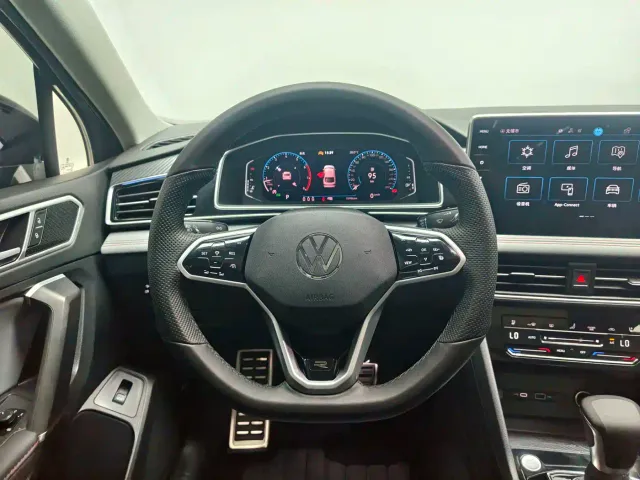 Volkswagen Tiguan X — Фото автомобиля 11