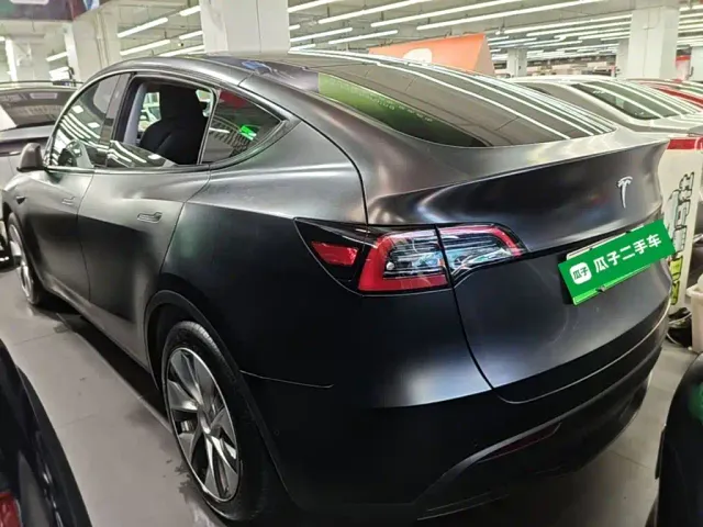 Tesla Model Y — Фото автомобиля 4