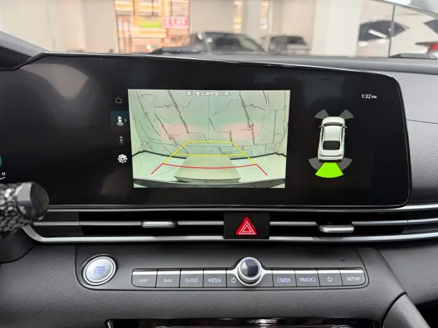 Hyundai Elantra — Фото автомобиля 12