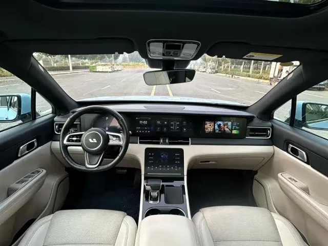 Li Auto ONE — Фото автомобиля 5