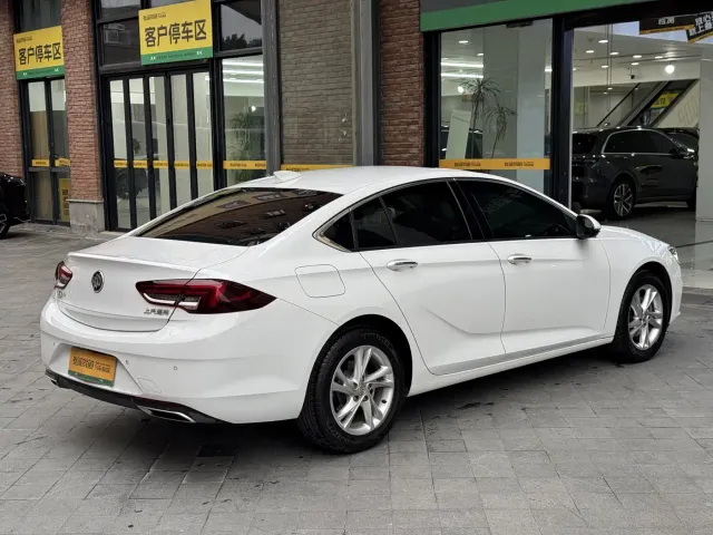 Buick Regal — Фото автомобиля 7