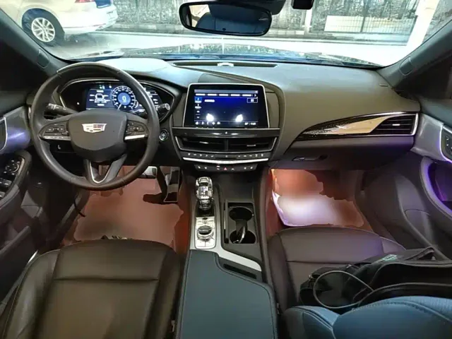 Cadillac CT5 — Фото автомобиля 9