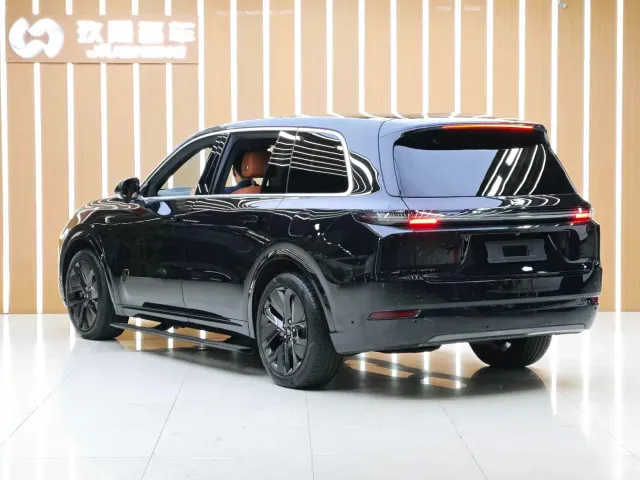 Li Auto L9 — Фото автомобиля 4