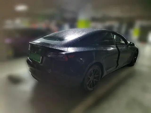 Tesla Model 3 — Фото автомобиля 6