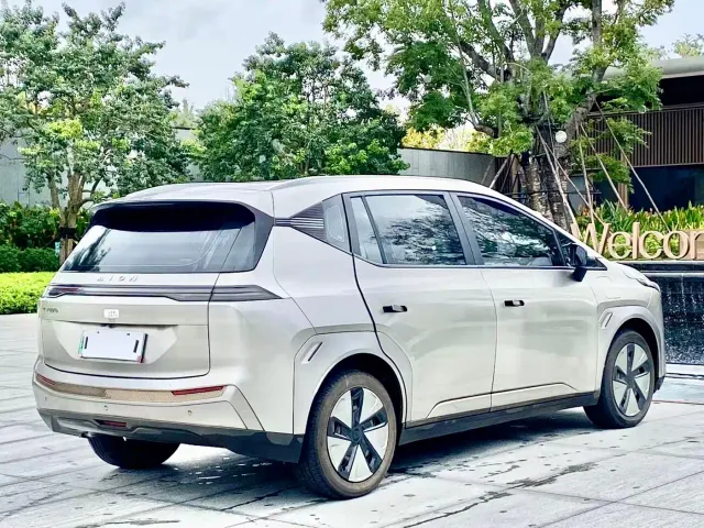 GAC Aion Y — Фото автомобиля 9