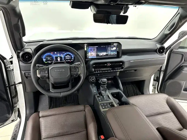 Toyota Prado — Фото автомобиля 13