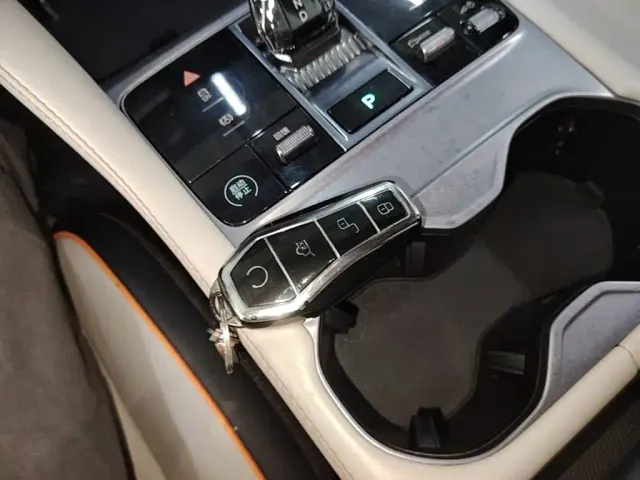BYD Song PLUS — Фото автомобиля 8