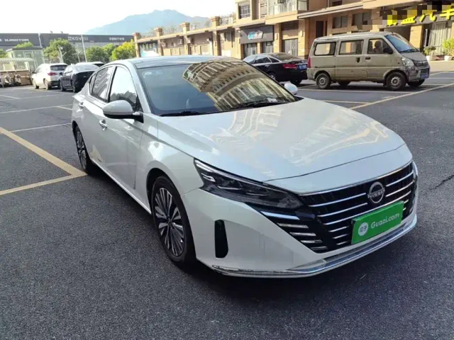 Nissan Teana — Фото автомобиля 3
