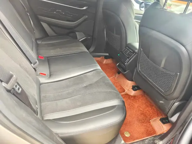 Geely Xingyue L — Фото автомобиля 12