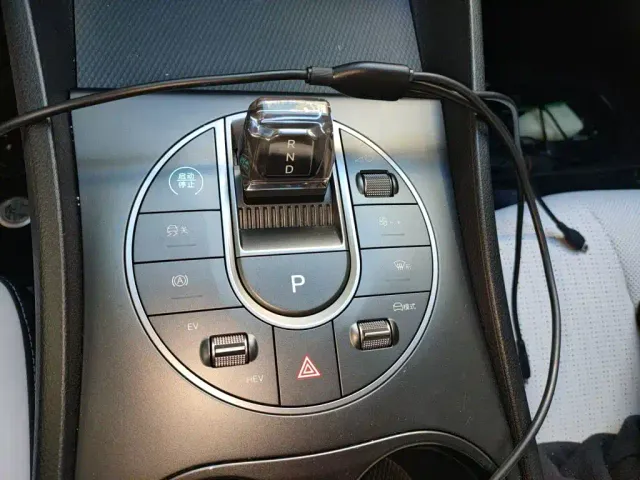 BYD Seal 05 DM-i — Фото автомобиля 10