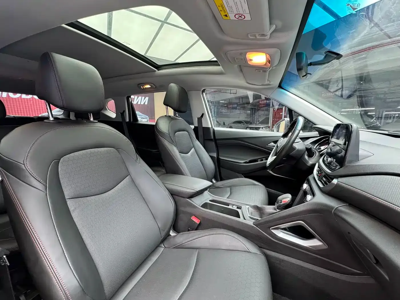 Chevrolet Volando 2020 Mild Hybrid Redline 530T Automatic Premium Edition (5+2 seater) — Фото автомобиля 19