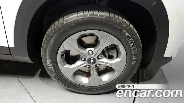 Kia Seltos — Фото автомобиля 21