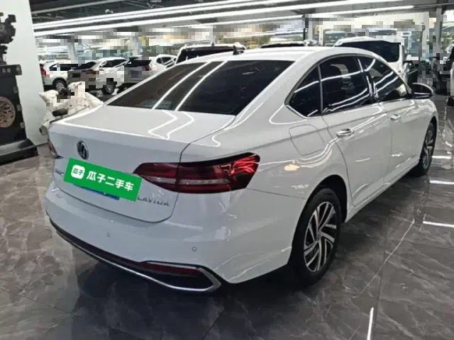 Volkswagen Lavida — Фото автомобиля 6